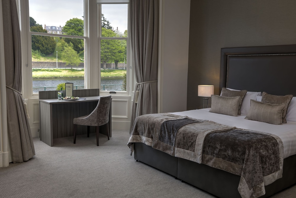 Executive Room, 1 Double Bed, Non Smoking (View) - Photo 4