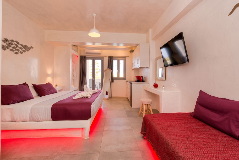 Romantic Apartment, 1 King Bed, Non Smoking, Ocean View