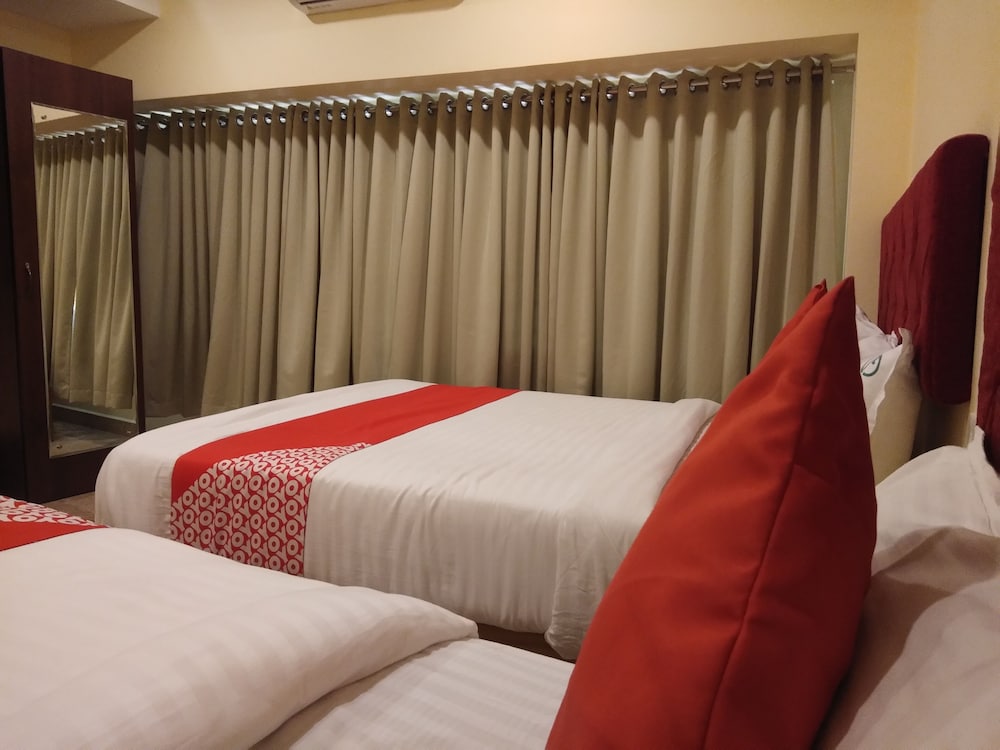 Deluxe Triple Room - Photo 9