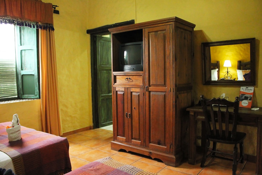 Classic Double Room, 2 Double Beds, Non Smoking photo 2