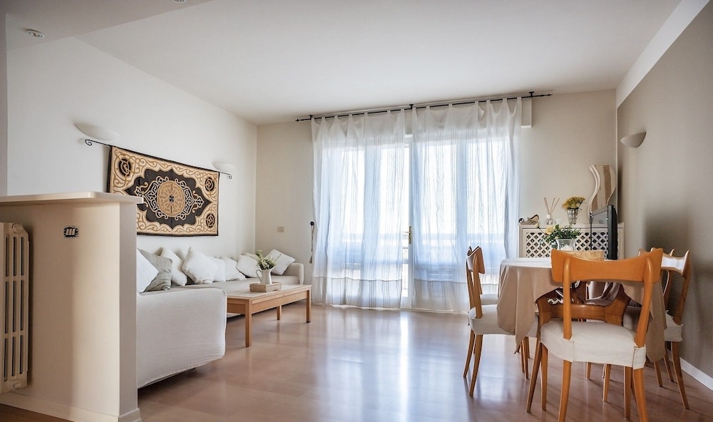 Apartment, 3 Bedrooms photo 3