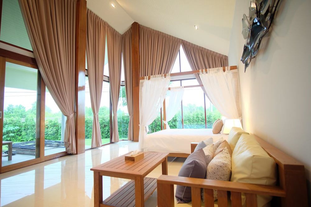 3-Bedroom Pool Villa photo 3