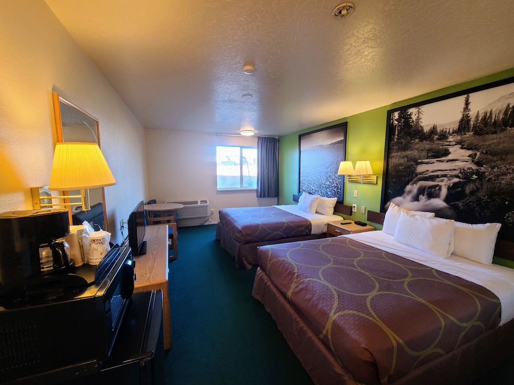 Standard Double Room, 2 Queen Beds