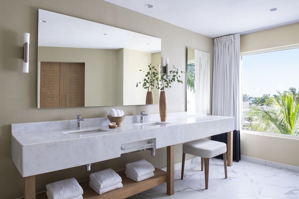 Club Level Presidential Suite King