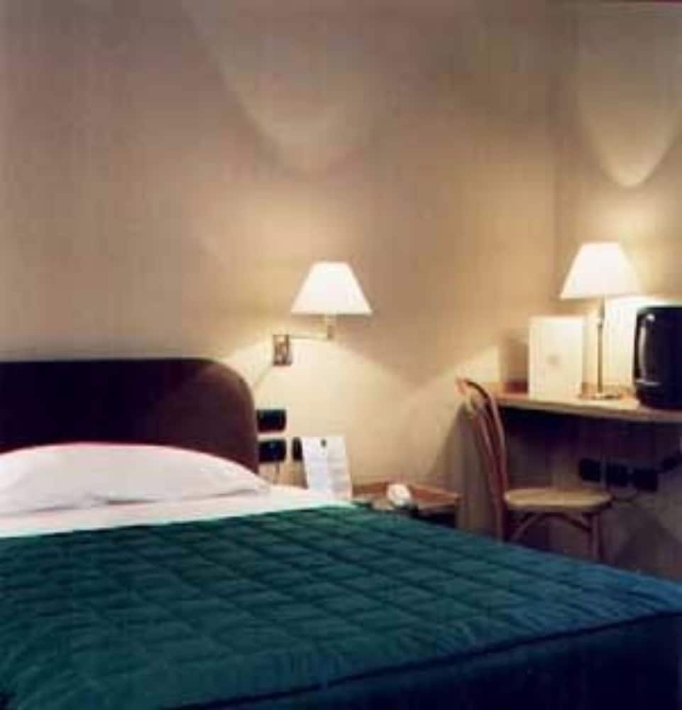 Deluxe Double Room, City View (1 double bed) photo 1