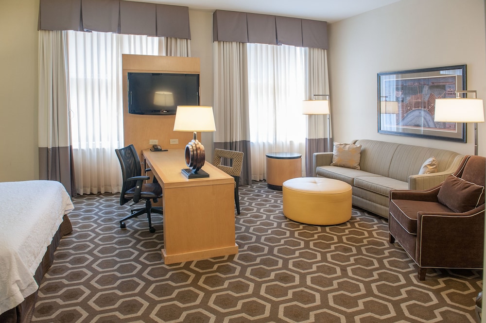 Studio suite, king bed with sofa bed - Photo 8