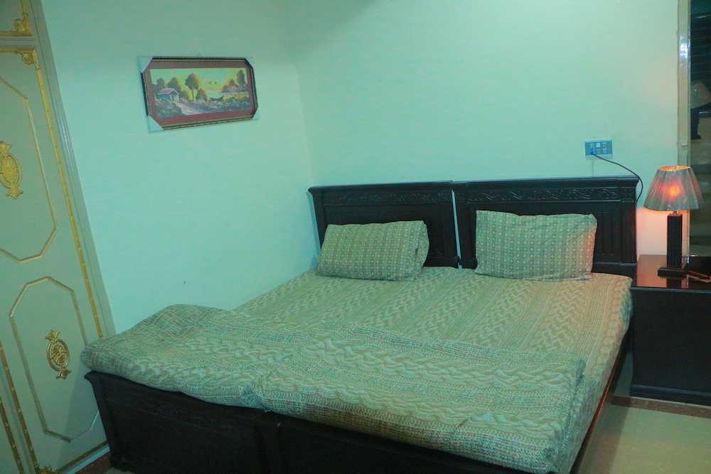 Standard Room - Photo 1