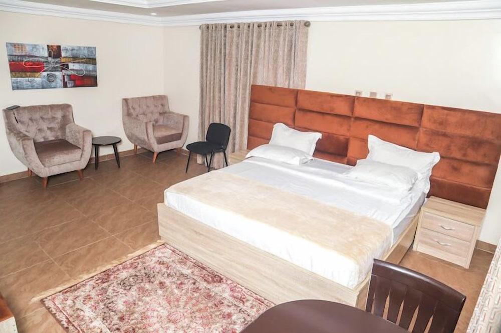 Deluxe Room, Balcony, City View photo 2