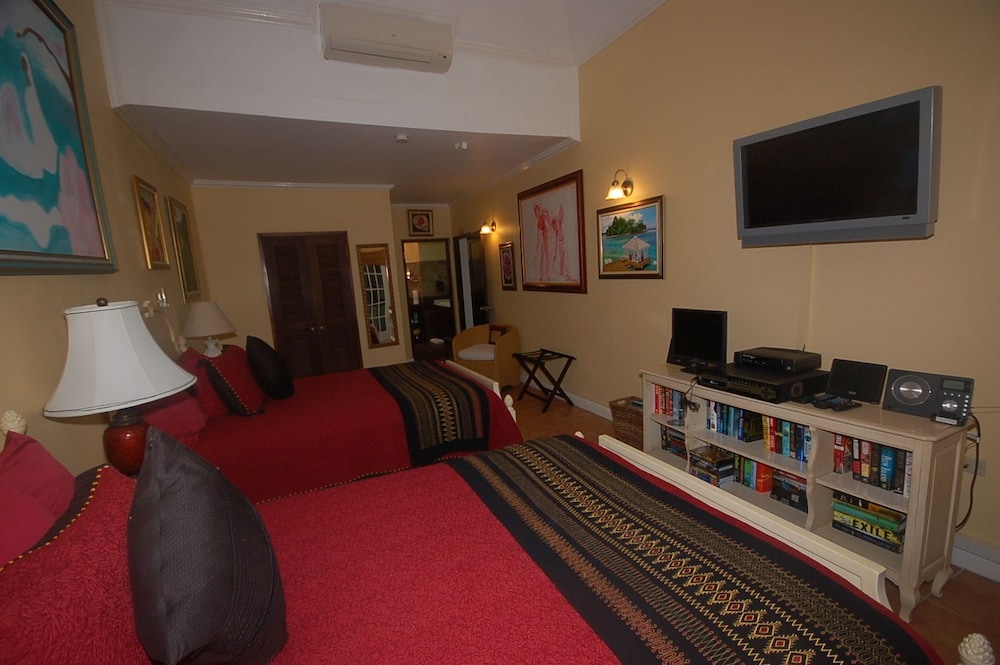 Room, 6 Bedrooms