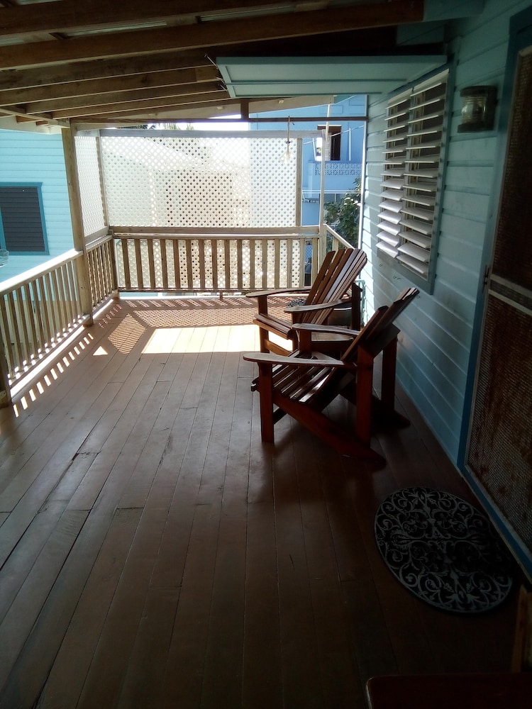 Carolyns Other House photo 2