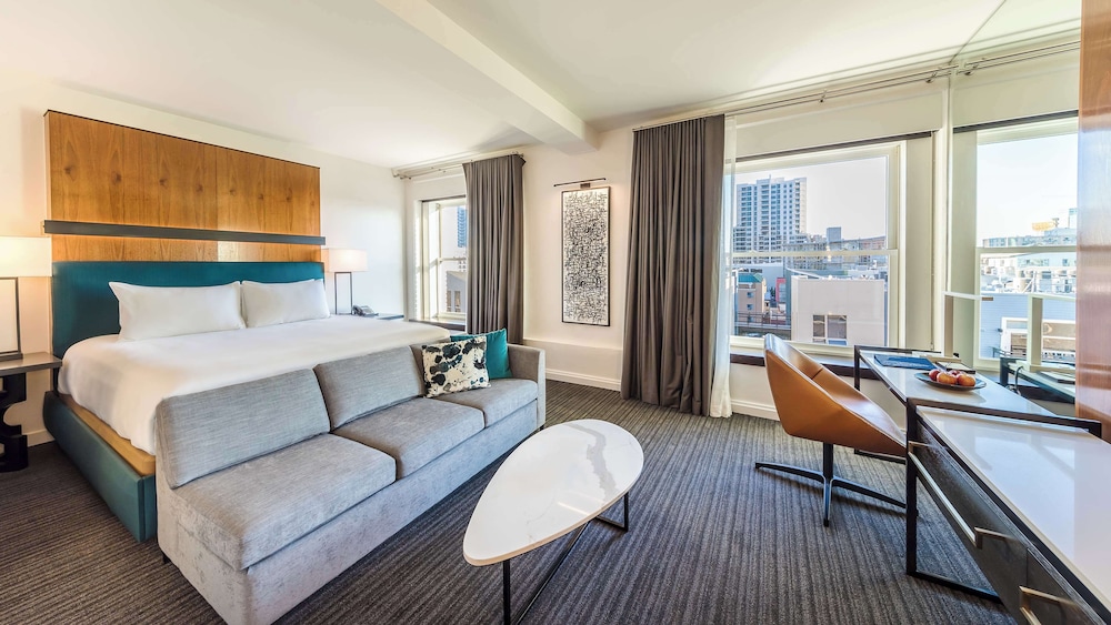 Deluxe Room, 1 King Bed with Sofa bed
