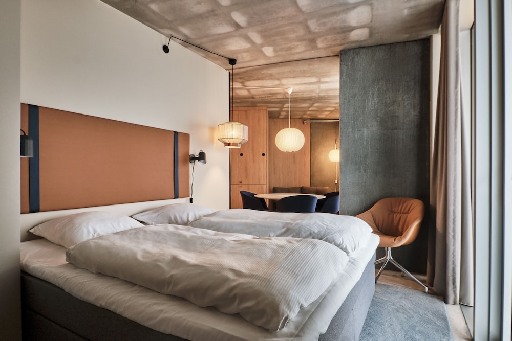 Family Studio, 1 Queen Bed with Sofa bed - Photo 1