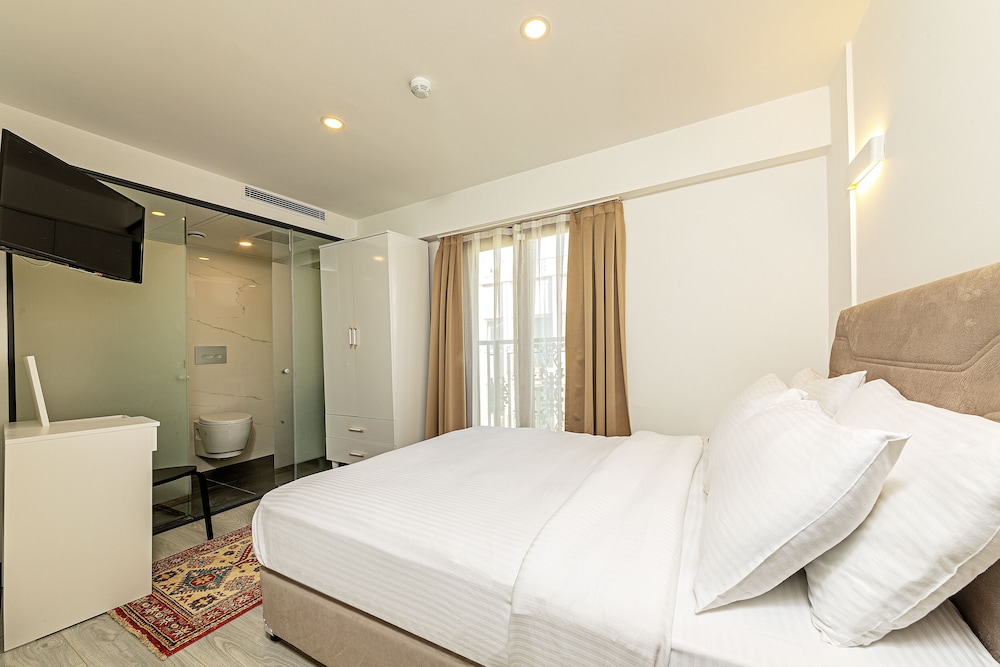 Economy Double Room photo 3