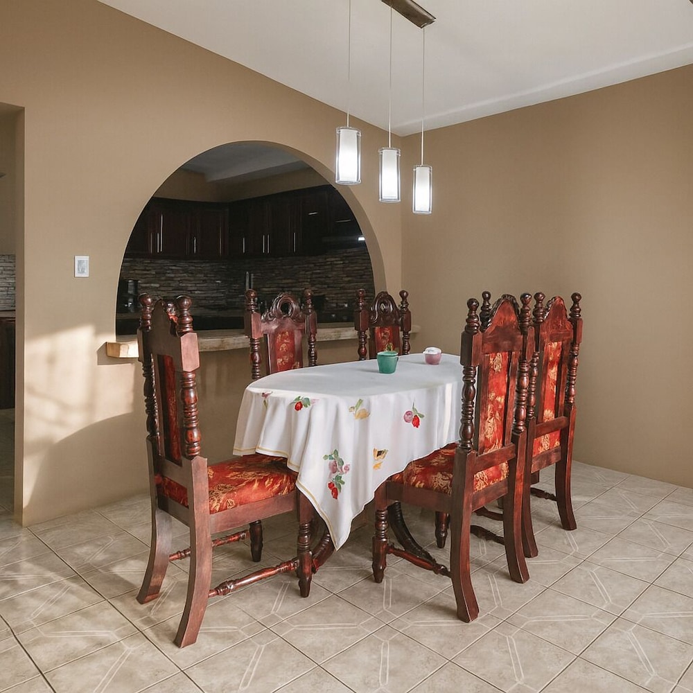 Deluxe Suite photo 2