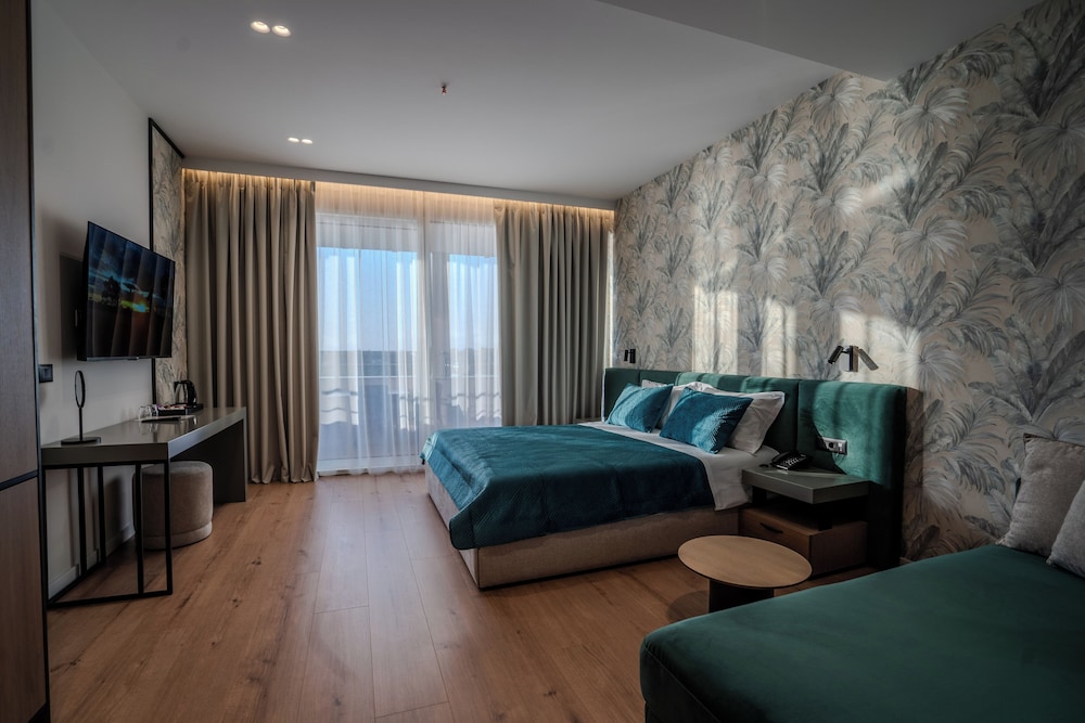 Luxury Suite photo 1