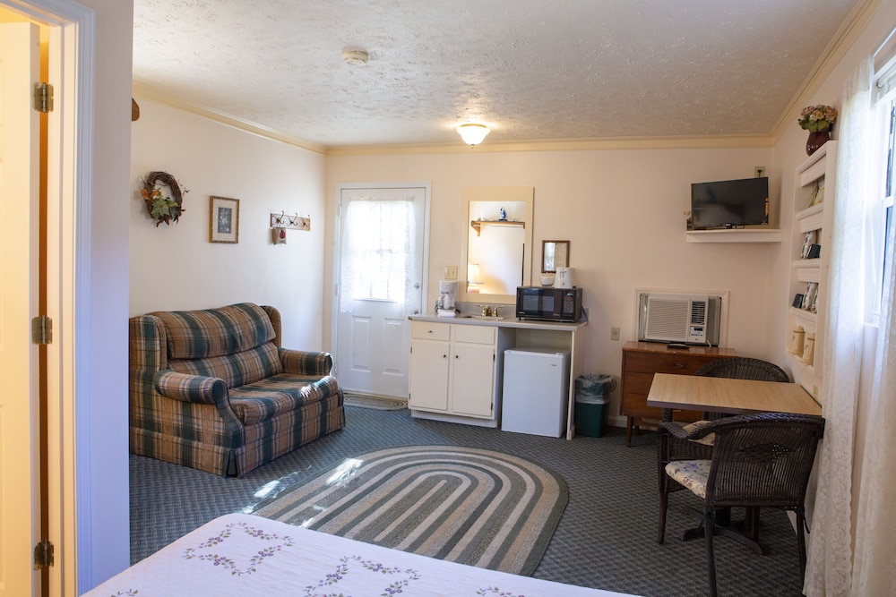 Lady Bug Romantic Studio Suite, 1 Bedroom, Mountain View photo 2