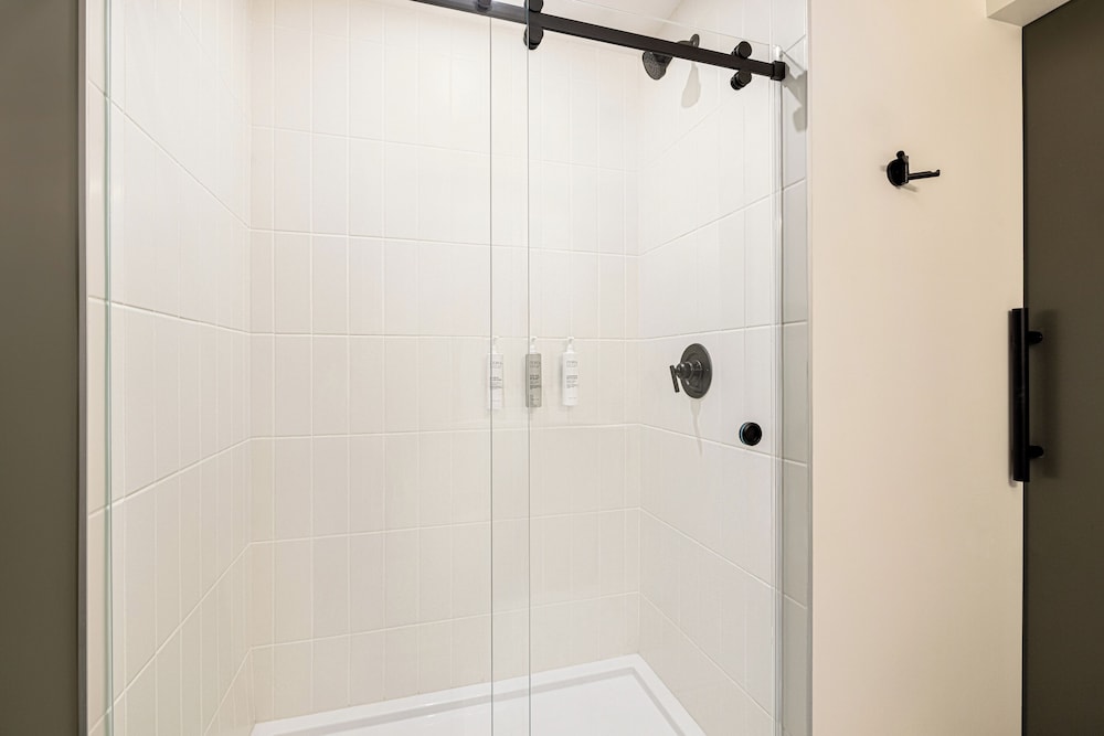 Room, 2 Queen Beds, Hearing Accessible