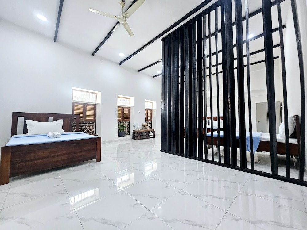 Family Room, Balcony