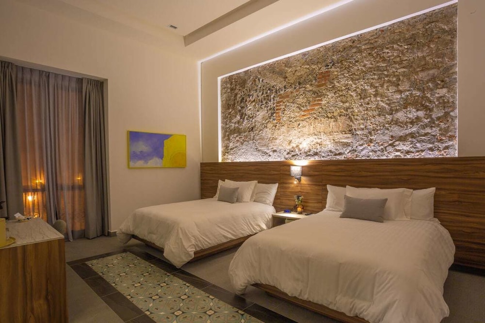 Junior Suite, 2 Double Beds photo 2