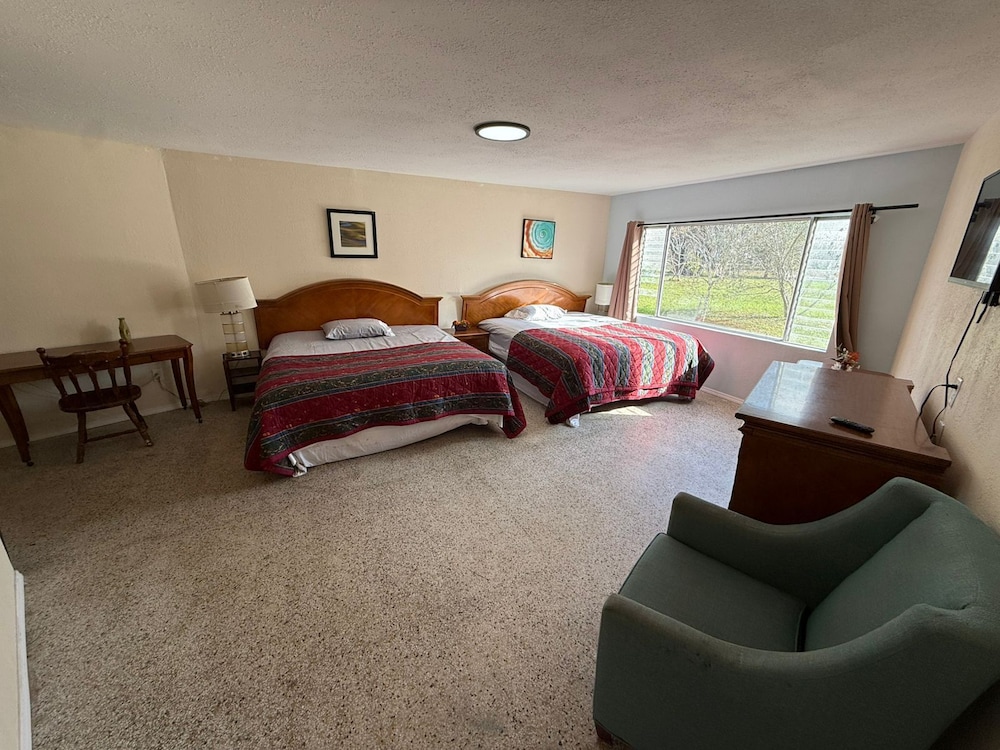 Apartment, Smoking (Double Queen Bed) photo 1