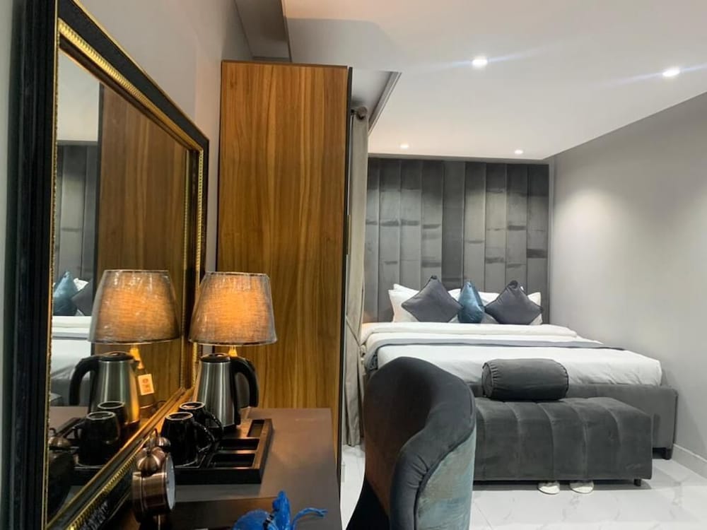 Executive Suite