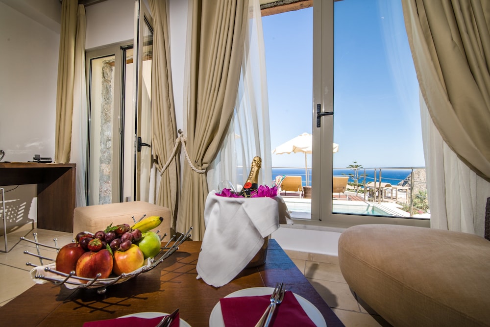 Junior Suite, Private Pool - Photo 1