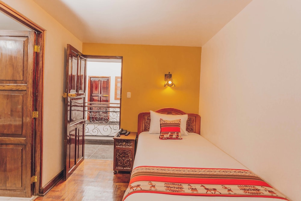 Basic Single Room photo 3