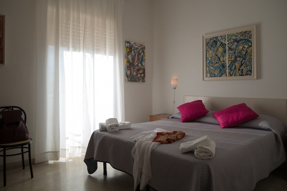 Standard Room, Ground Floor photo 1