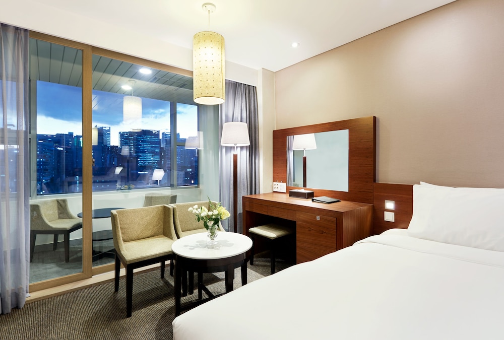 Standard Twin Room, Balcony - Photo 6