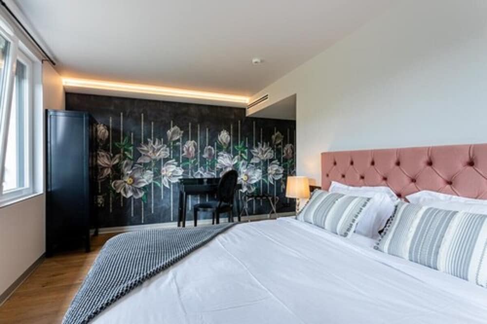 Suite - Photo 4