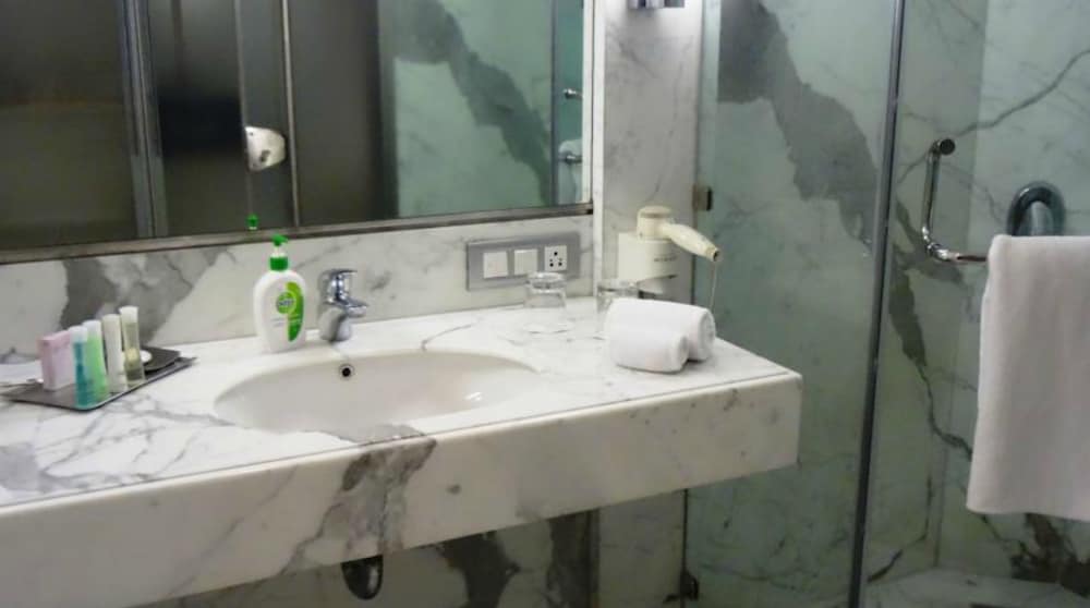 Reflection Room - Photo 2