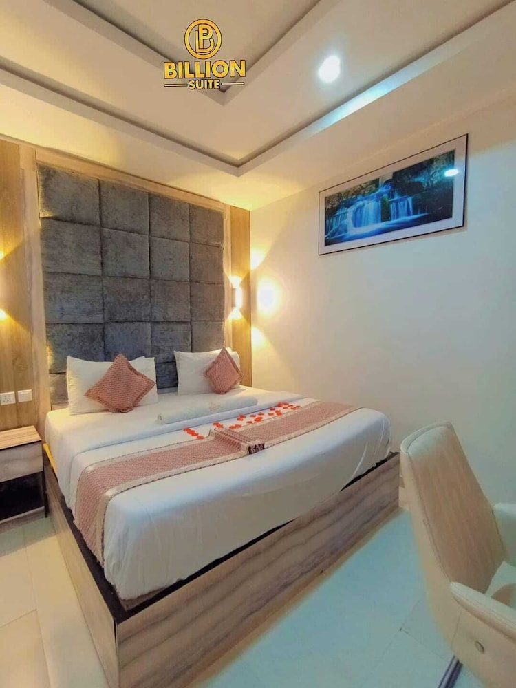 Executive Room, City View