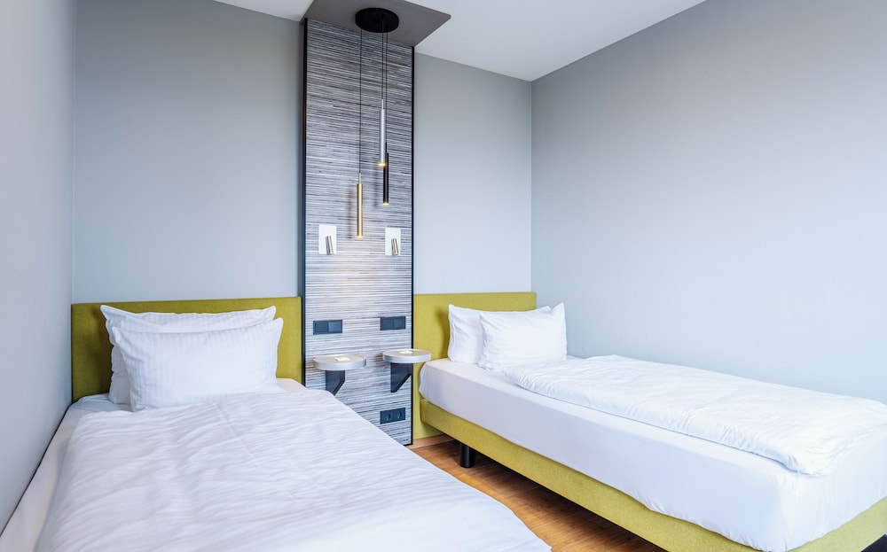 Two-Bedroom Apartment - Sea View (Fire Safety Window in one bedroom, cannot be opened) thumbnail 5