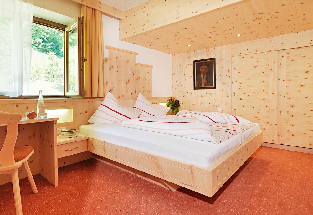 Traditional Suite, Balcony, Mountain View photo 1