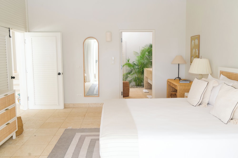 Room, 4 Bedrooms (Sea Breeze)