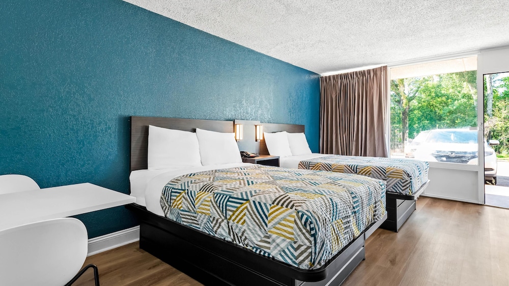 Standard Suite, 2 Double Beds, Non Smoking, Kitchenette