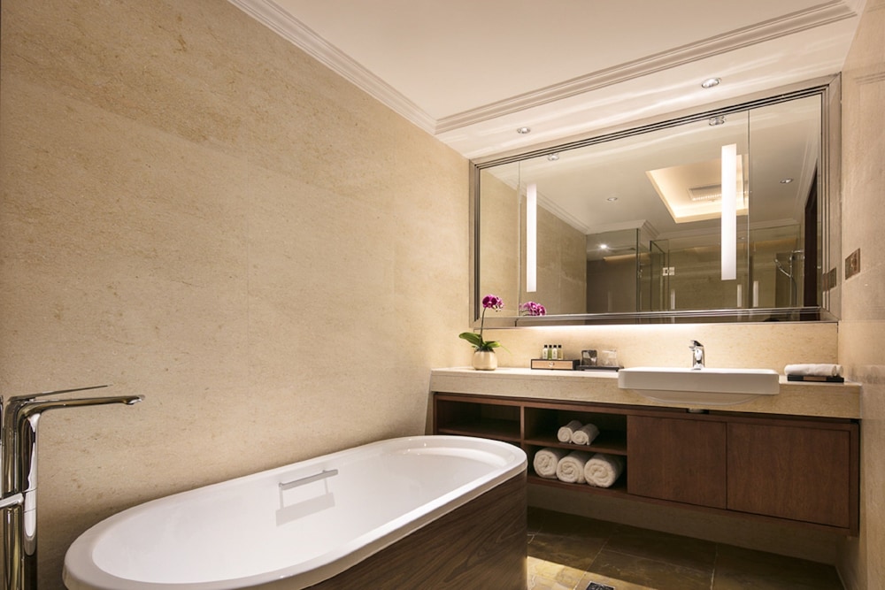 Junior Suite, 1 Bedroom - Photo 4