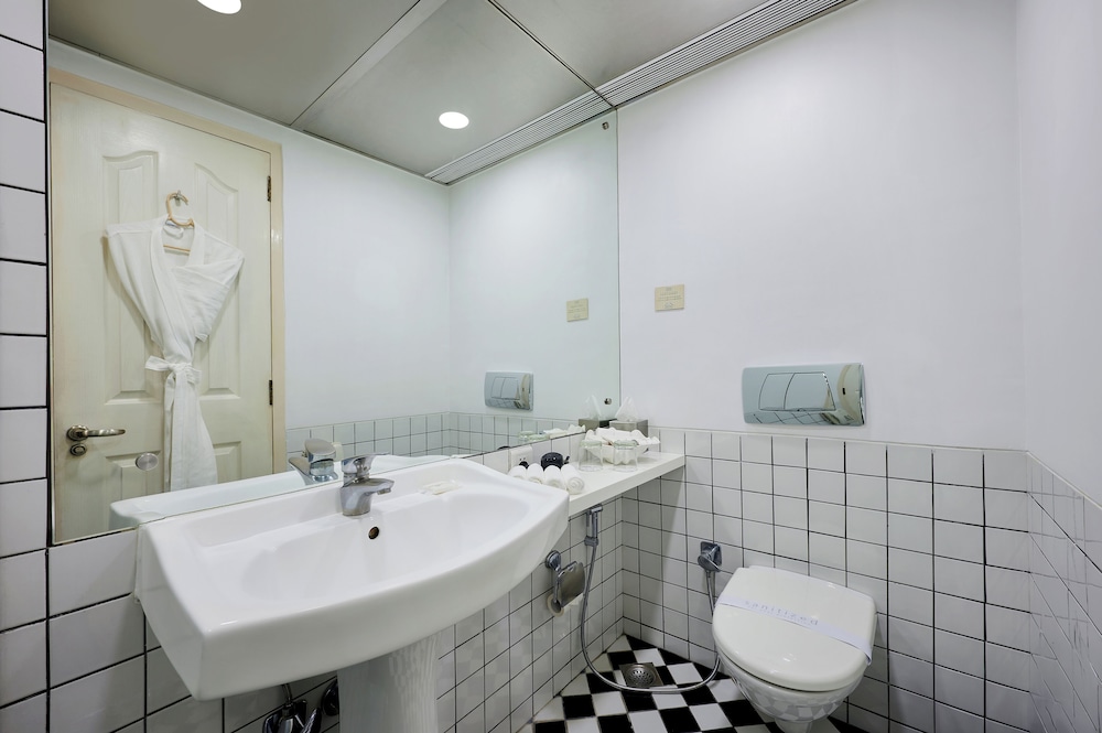 Executive Room - Photo 2