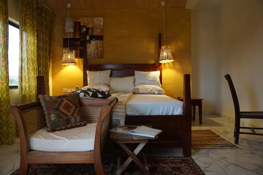 Luxury Suite, 1 King Bed, Terrace, Poolside photo 3