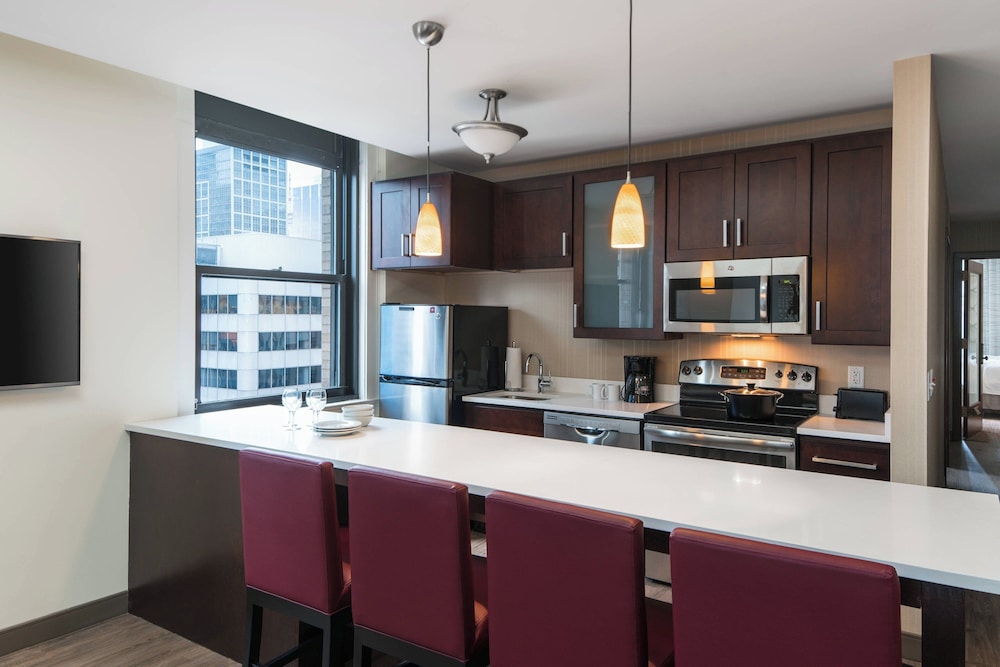 Suite, 1 Bedroom (Mobility Accessible, Tub)