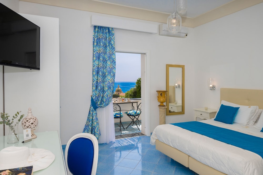 Standard Double Room - Photo 2