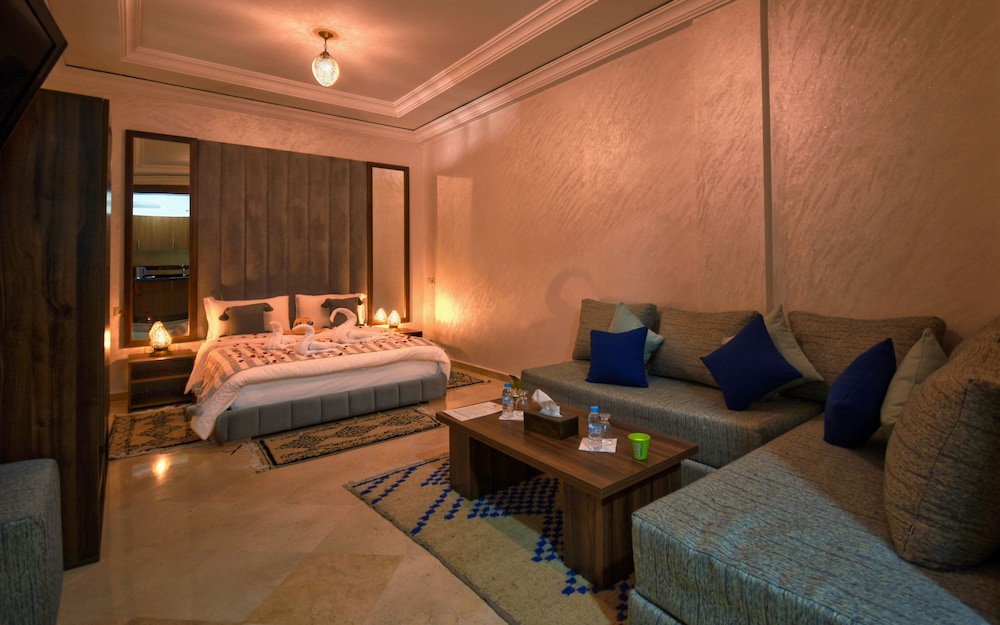 Standard Double Room, Ensuite photo 3