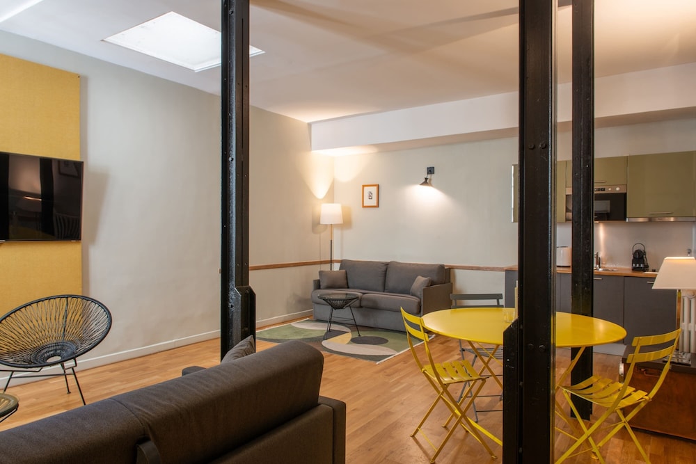 Deluxe Suite photo 1