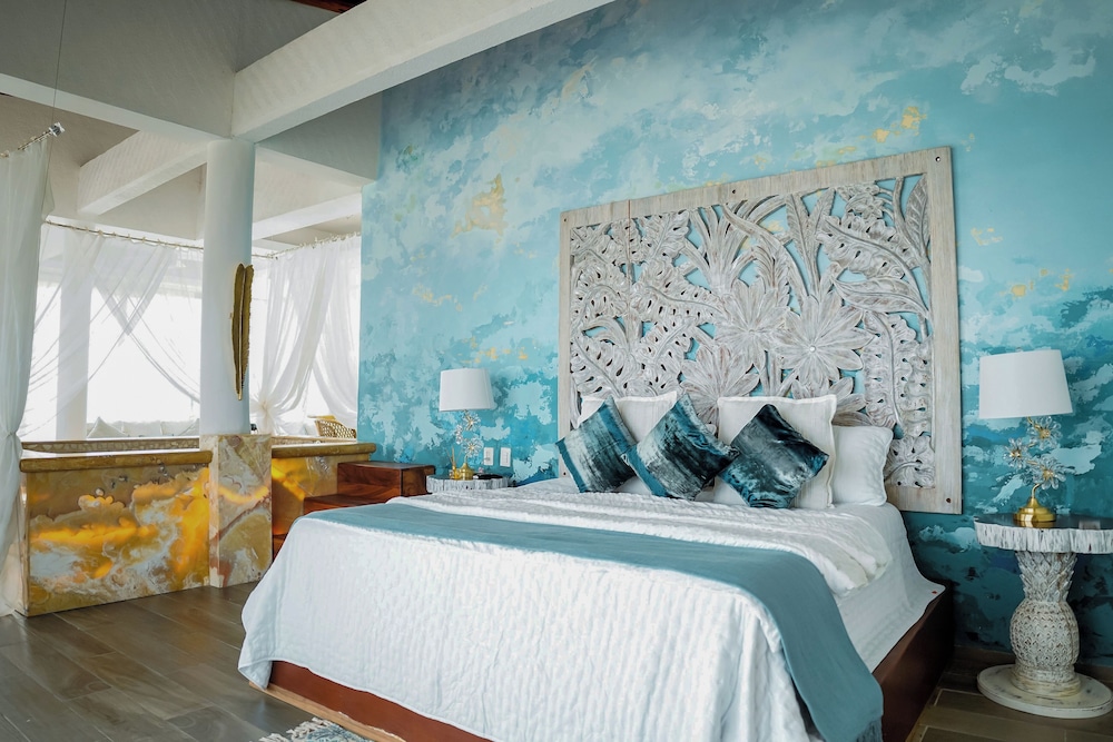 Luxury Suite, Balcony, Sea View