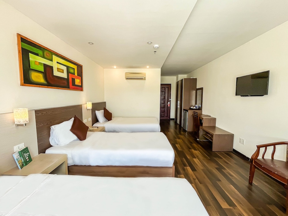 Deluxe Triple Room photo 3