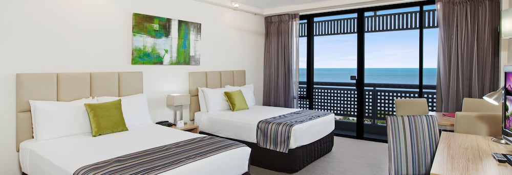 Ocean View Room 2 Double Beds - Photo 1