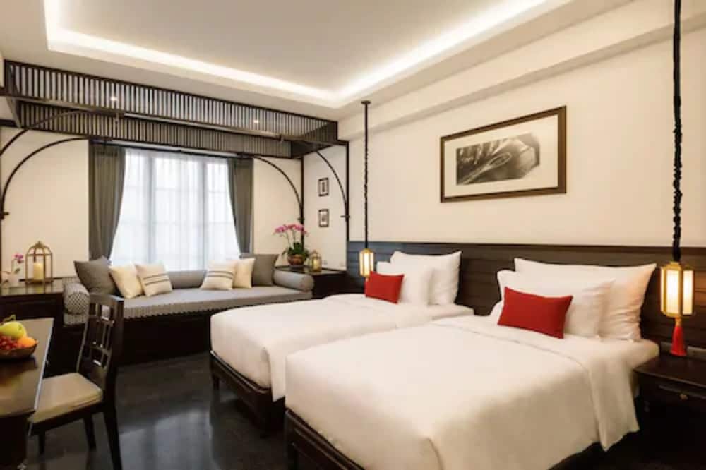 Deluxe Room, City View - Photo 1