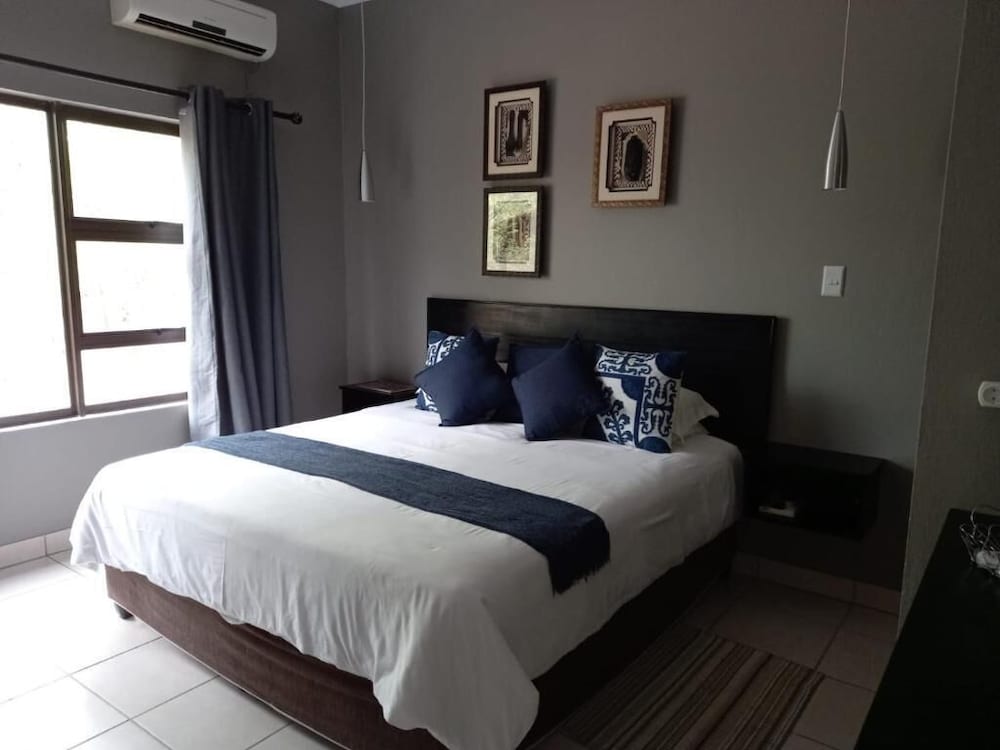 Room photo 2
