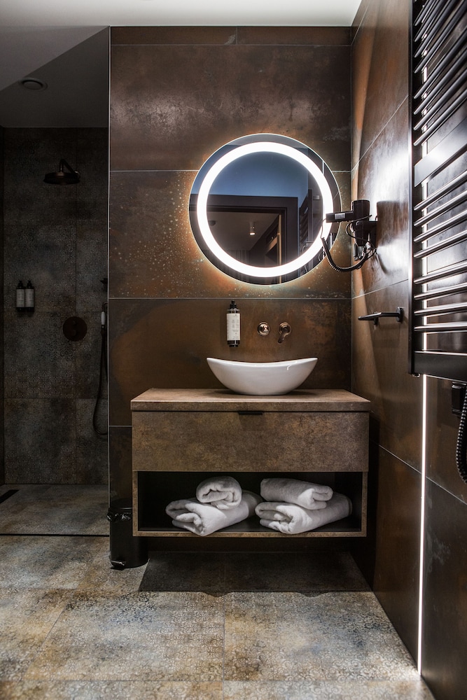 Premium Single Room