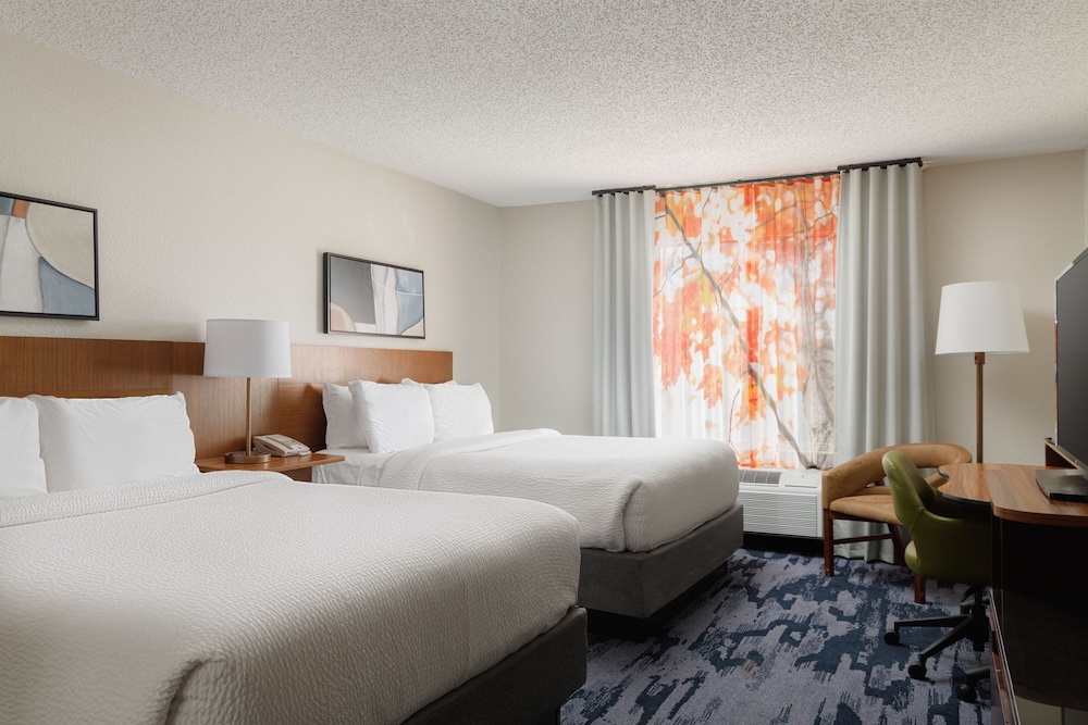 Room, 2 Queen Beds - Photo 1